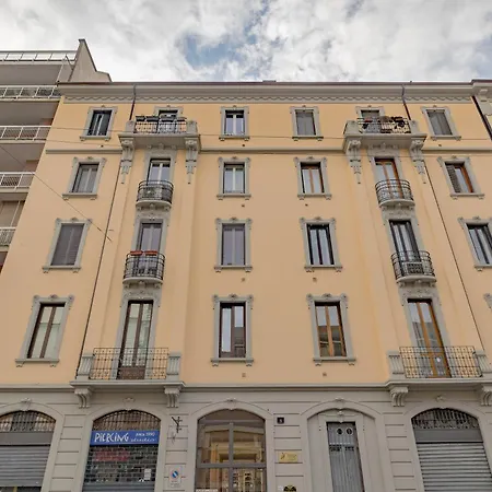 2 Bedroom - Buzzi Hospital, Sempione, Mico, 100mt Metrom5 Μιλάνο