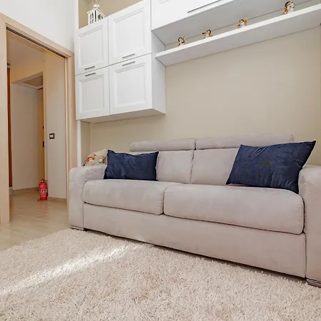 2 Bedroom - Buzzi Hospital, Sempione, Mico, 100mt Metrom5 Μιλάνο